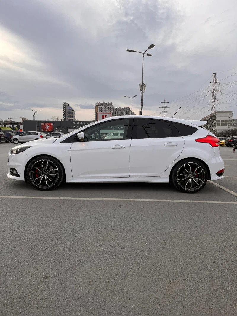 Ford Focus ST, снимка 6 - Автомобили и джипове - 49599313