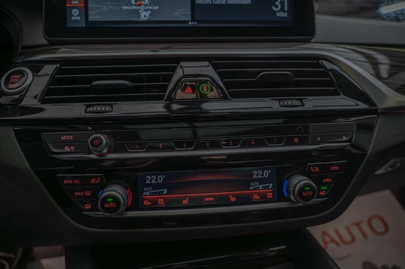 BMW 530 G30/xDrive/Virtual/Камера/Шибедах/Sport/HuD, снимка 11 - Автомобили и джипове - 49717174