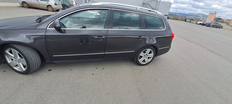 VW Passat 2.0 TDI 16V HIGHLINЕ , снимка 4 - Автомобили и джипове - 51791582