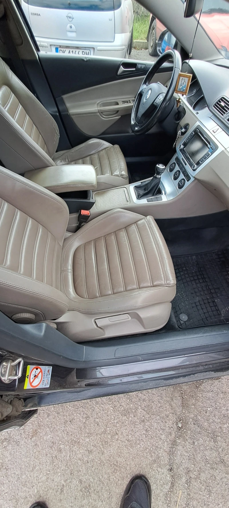 VW Passat 2.0 TDI 16V HIGHLINЕ , снимка 11 - Автомобили и джипове - 51791582