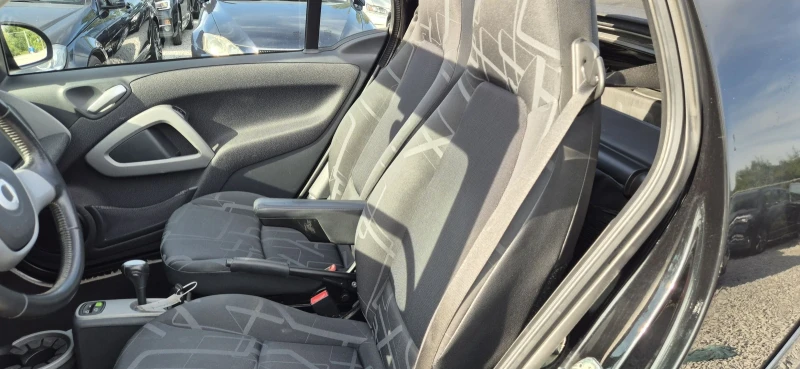 Smart Fortwo 1.0Т--72кс.автоматик, снимка 10 - Автомобили и джипове - 51503313