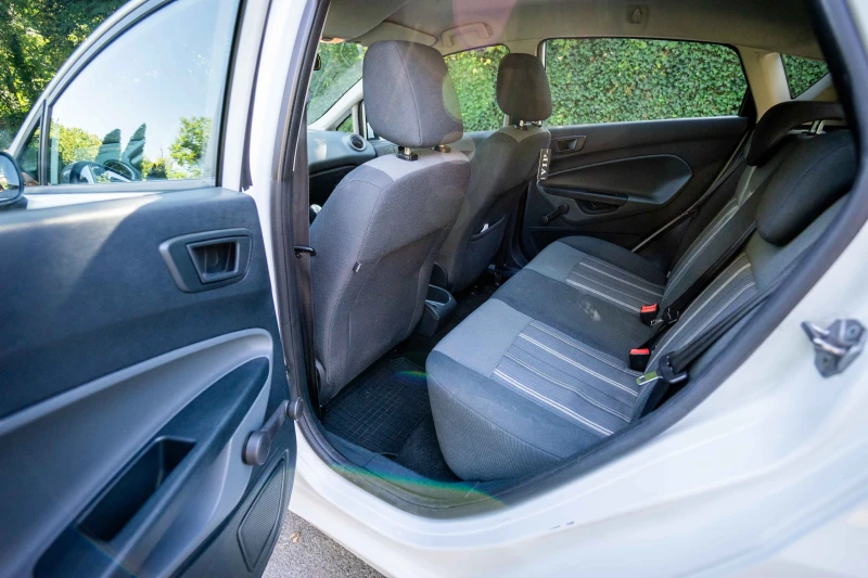 Ford Fiesta, снимка 6 - Автомобили и джипове - 51734436