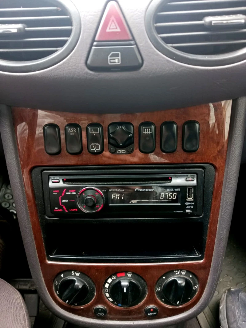 Mercedes-Benz A 170, снимка 8 - Автомобили и джипове - 52456492