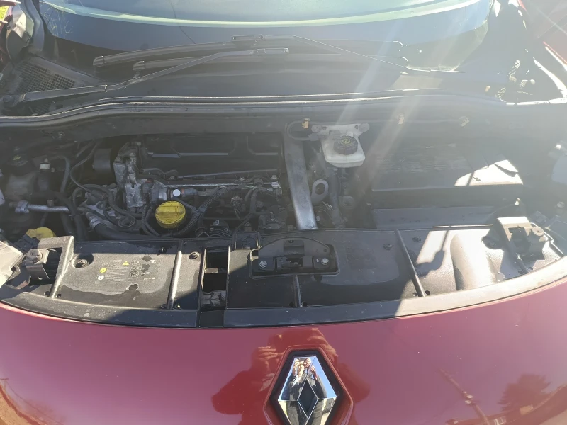 Renault Scenic 2.0 diesel , снимка 10 - Автомобили и джипове - 53537293