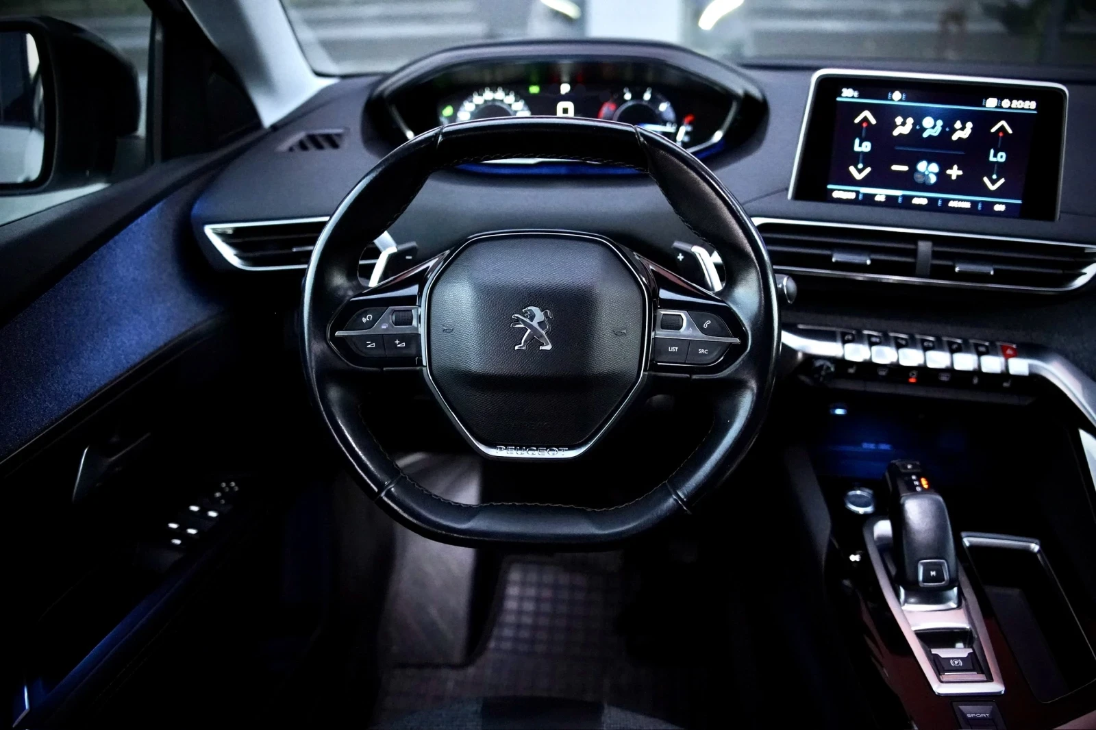 Peugeot 3008 1.5BlueHDI, Автоматик 8ск, Обслужвана само в Пежо - изображение 9