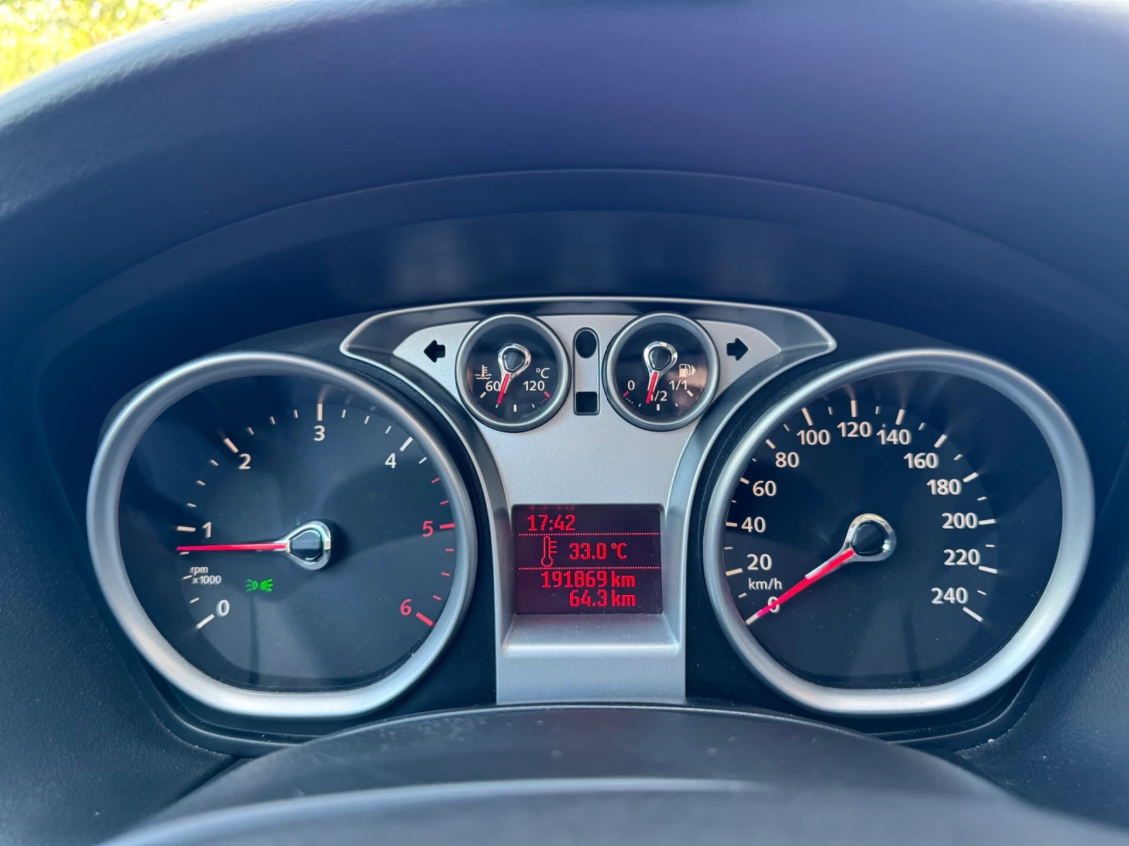 Ford Focus 1.6 TDCi - изображение 7