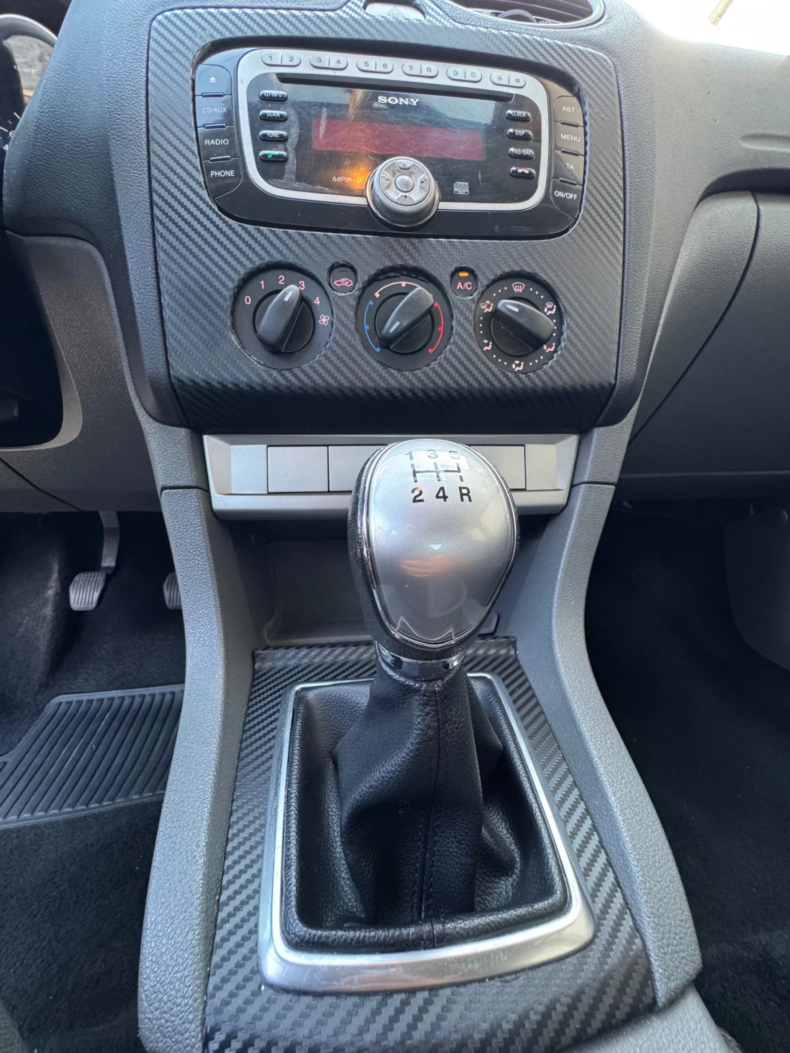Ford Focus 1.6 TDCi - изображение 9