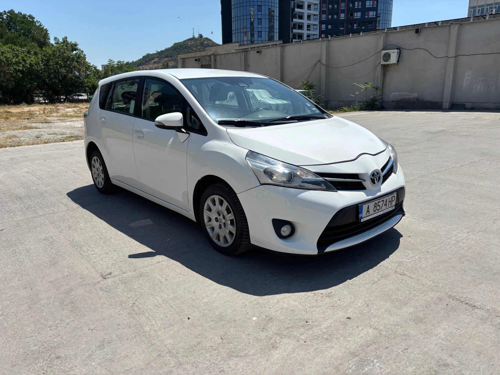 Toyota Verso 1.6 d4d - изображение 2