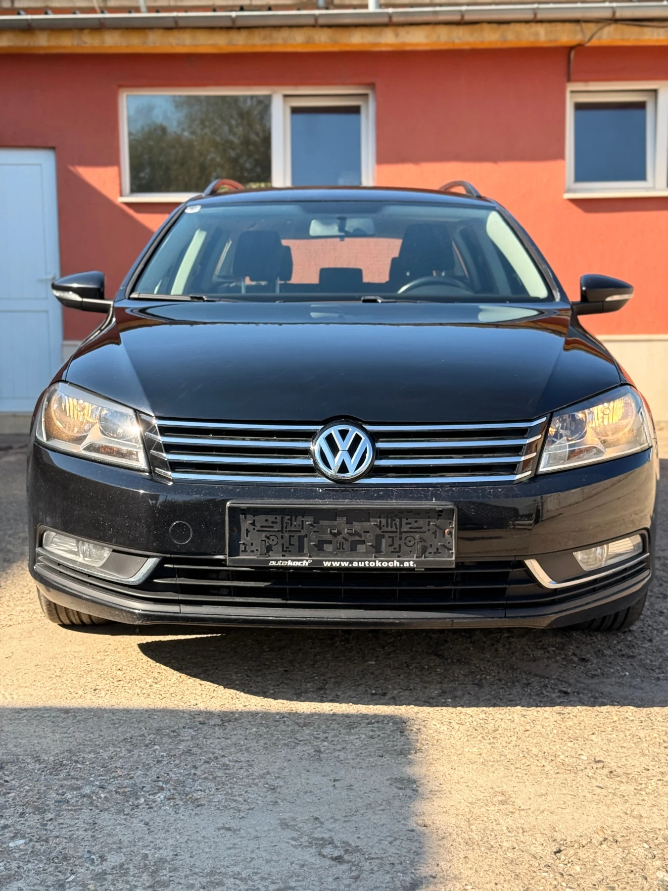 VW Passat 2.0 TDI /162к км/Нови гуми/Нави/Подгрев - изображение 2