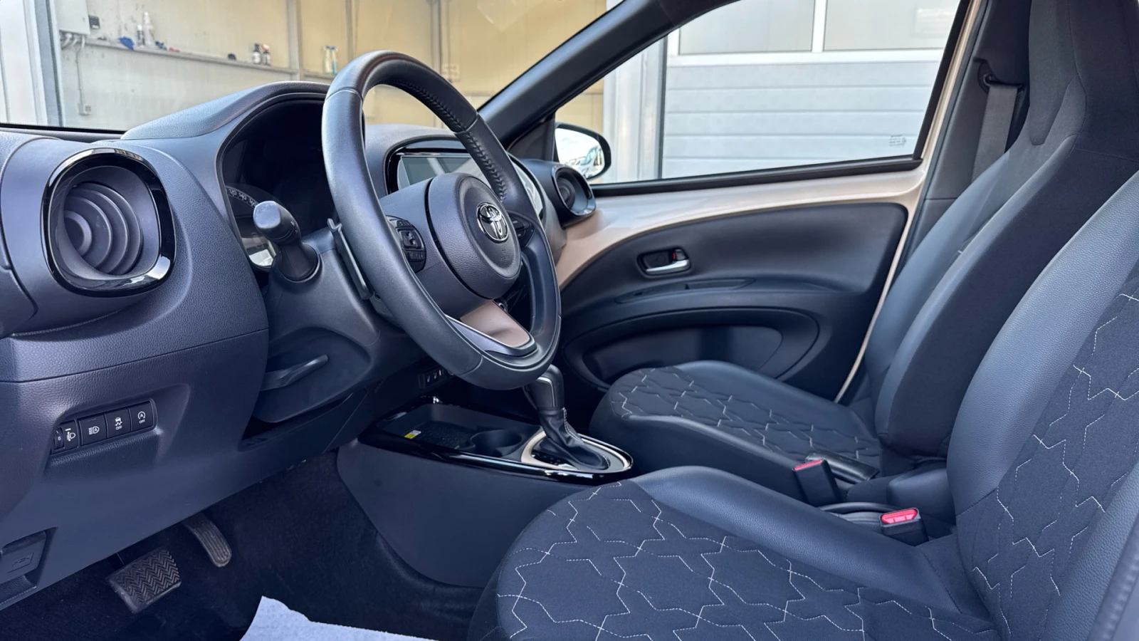 Toyota Aygo 1.0 | Mobile.bg � ����������� 14