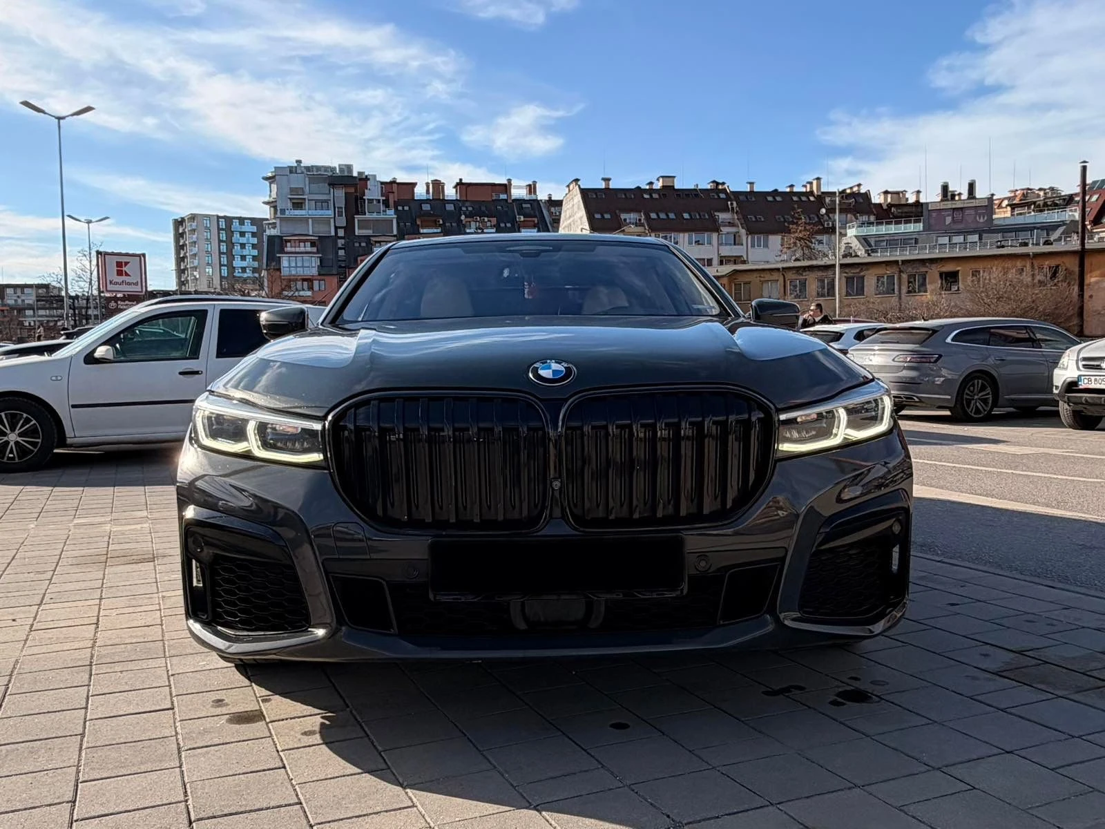BMW 750 L D xDrive Individual, снимка 2 - Автомобили и джипове - 53943537