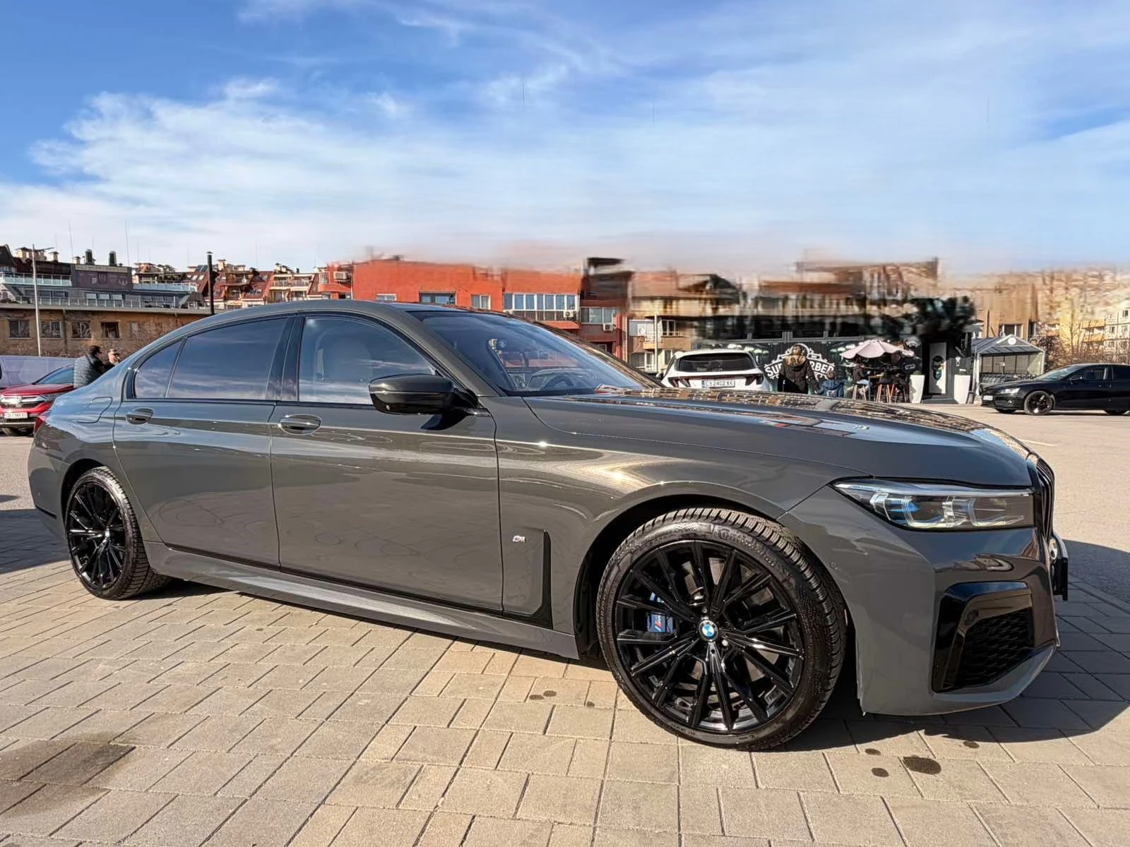 BMW 750 L D xDrive Individual, снимка 4 - Автомобили и джипове - 53943537