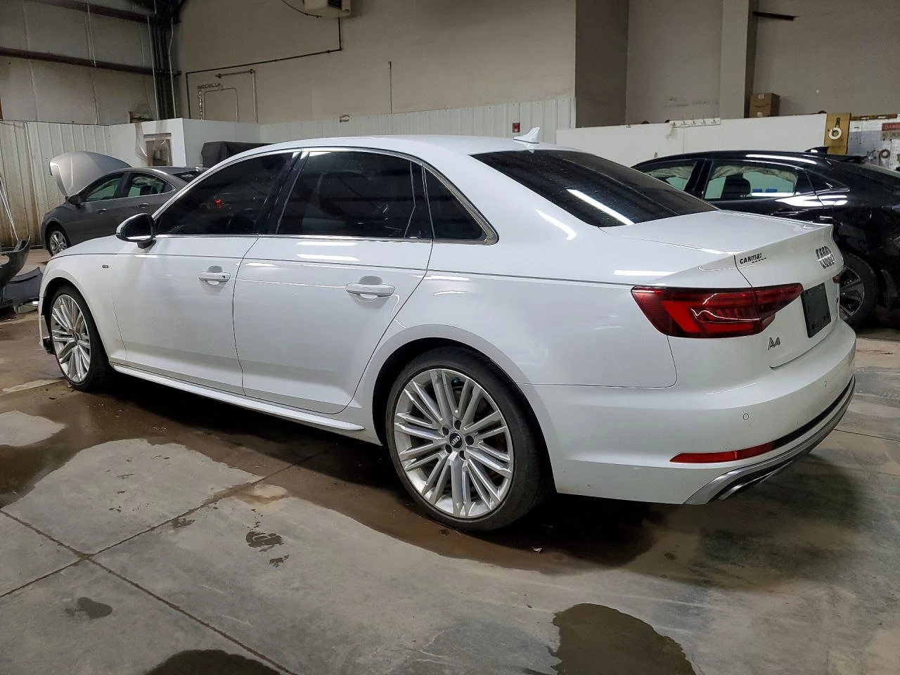 Audi A4 Premium Plus, снимка 2 - Автомобили и джипове - 54424057