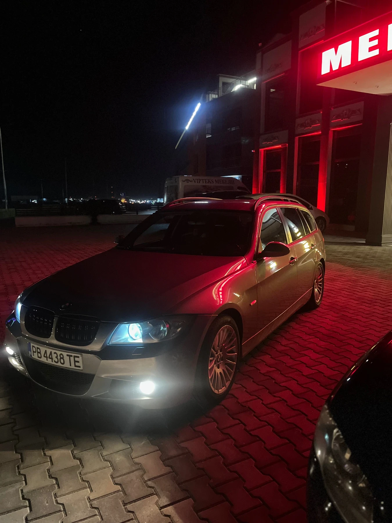 BMW 320, снимка 2 - Автомобили и джипове - 54547382
