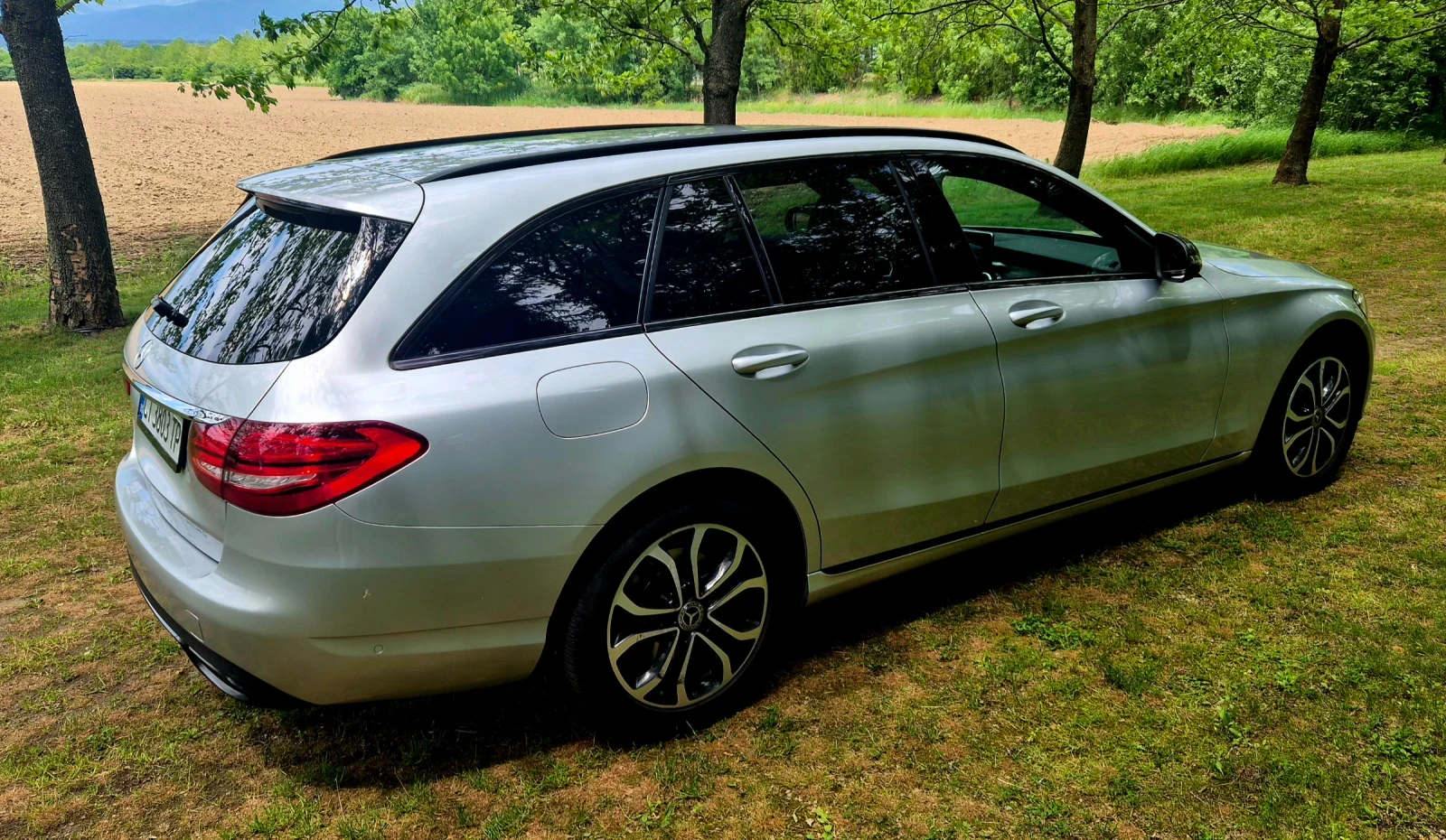 Mercedes-Benz C 220, снимка 8 - Автомобили и джипове - 54629396