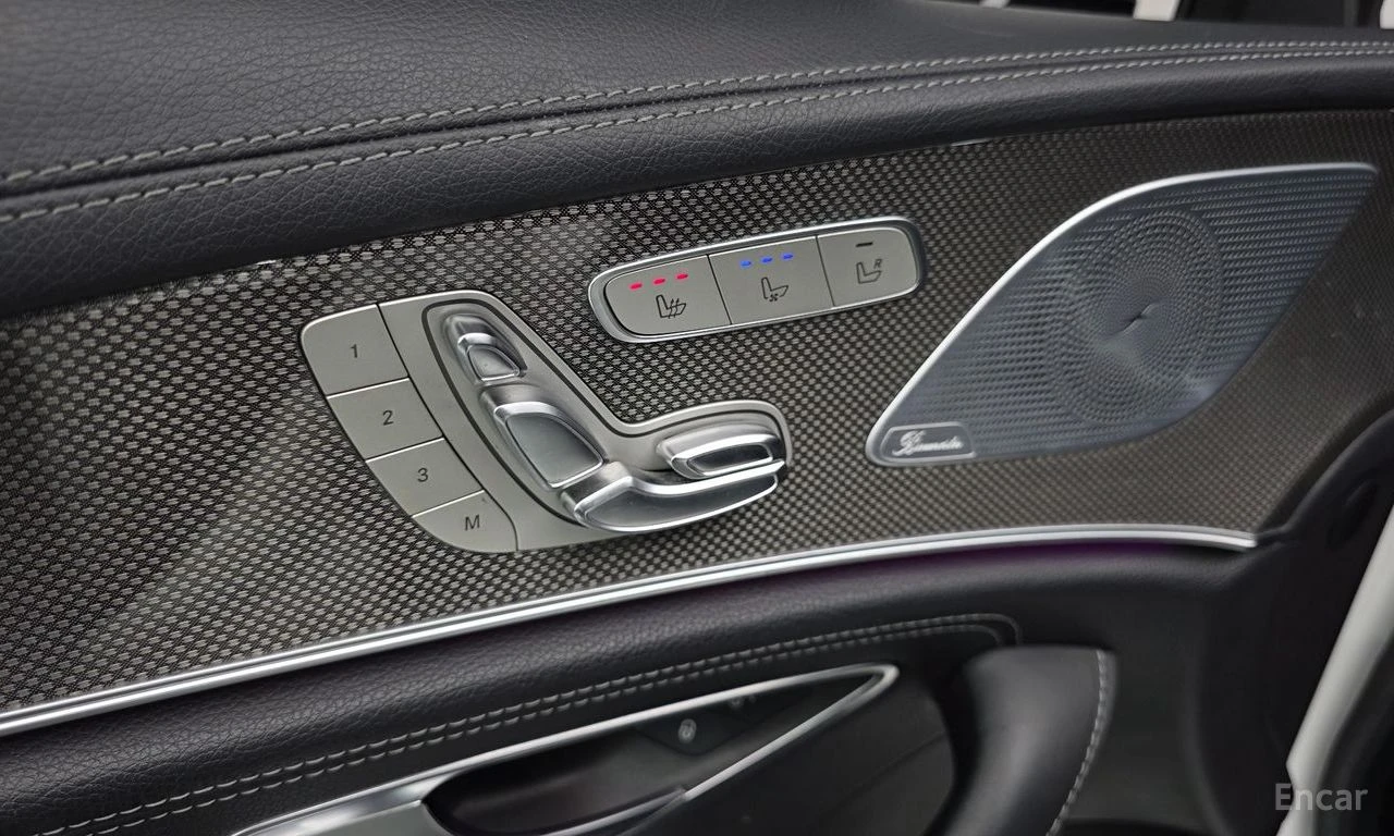 Mercedes-Benz CLS 400 d* 4MATIC* AMG-LINE* 360CAMERA* , снимка 12 - Автомобили и джипове - 54753284