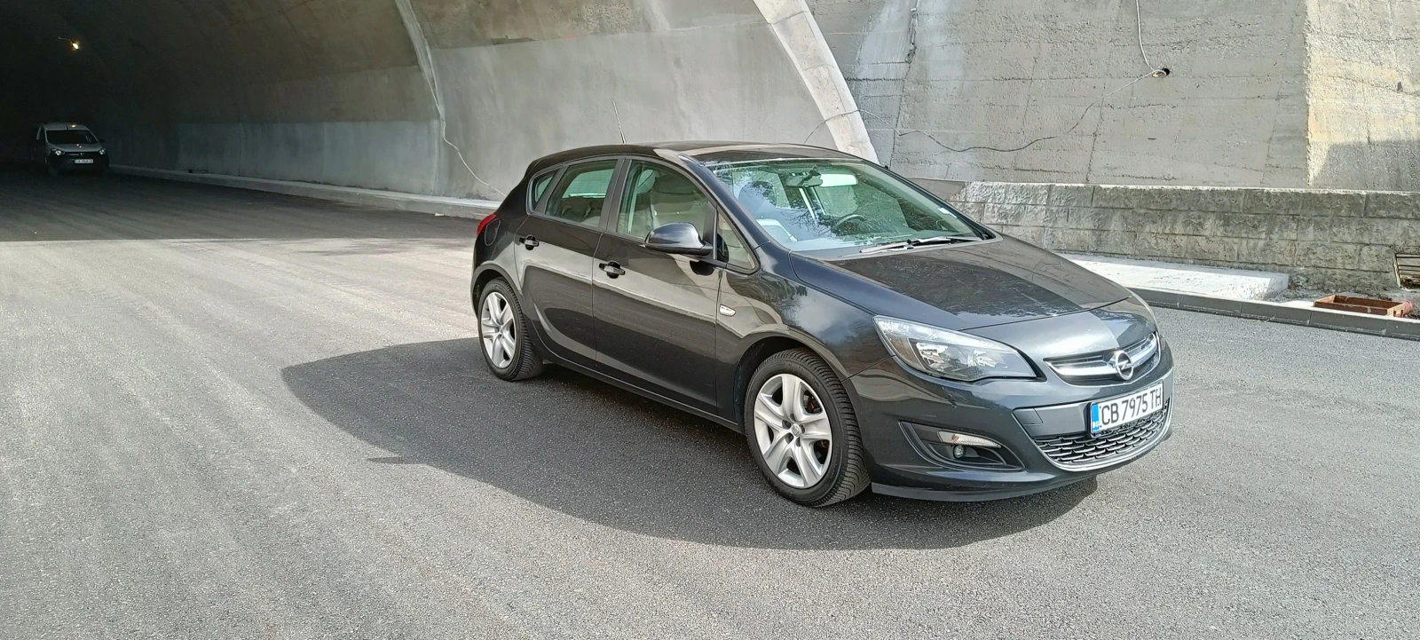 Opel Astra фабрична газ LPG, снимка 3 - Автомобили и джипове - 54760757