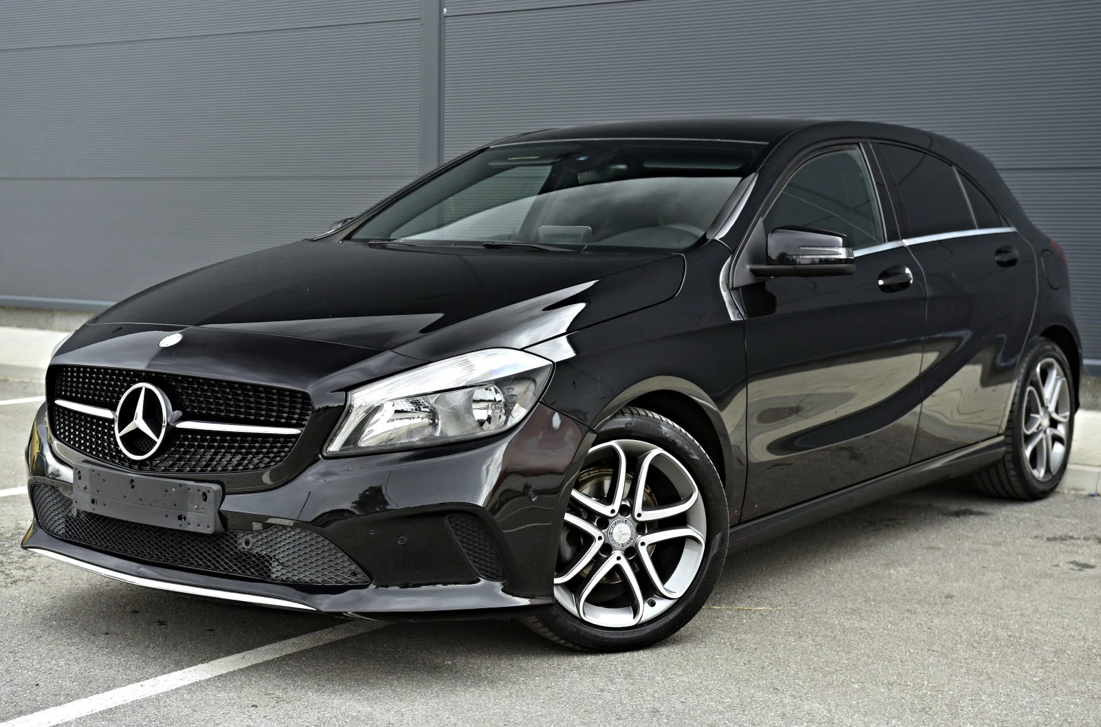Mercedes-Benz A 180 A180///NAVI///