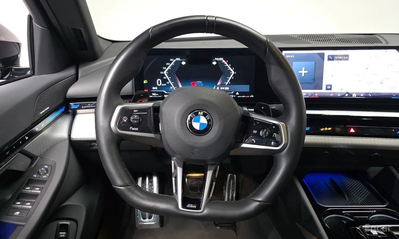 BMW 520 M* SPORT* ПОДГРЕВ* ОБДУХВАНЕ* 360* КАМЕРИ* ПАНО* , снимка 6 - Автомобили и джипове - 54858680