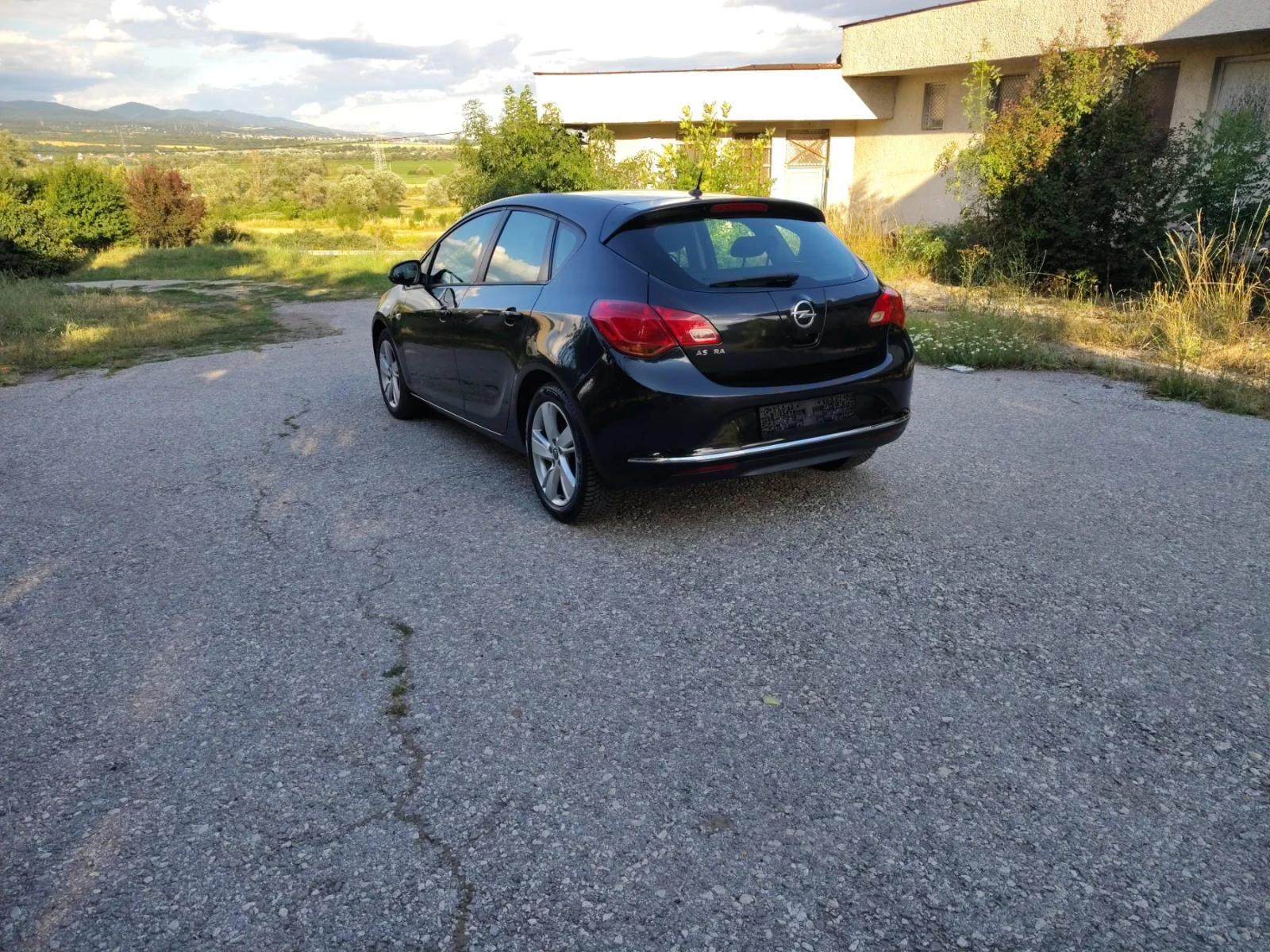 Opel Astra 1.4 / Фабрична газ / 140кс. , снимка 6 - Автомобили и джипове - 55166208