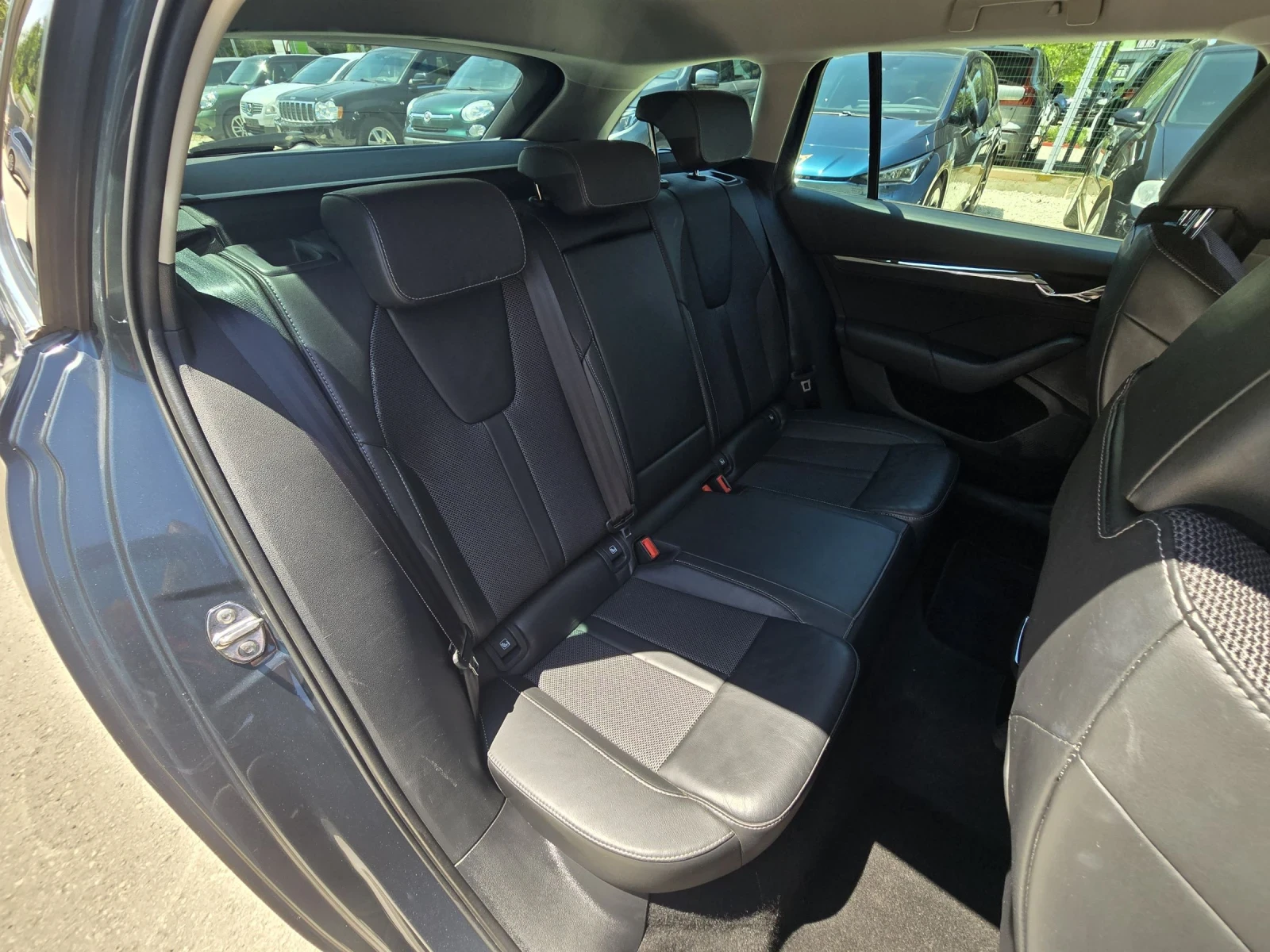Skoda Octavia 2.0TDI 150к.с Style DSG, снимка 14 - Автомобили и джипове - 55298950