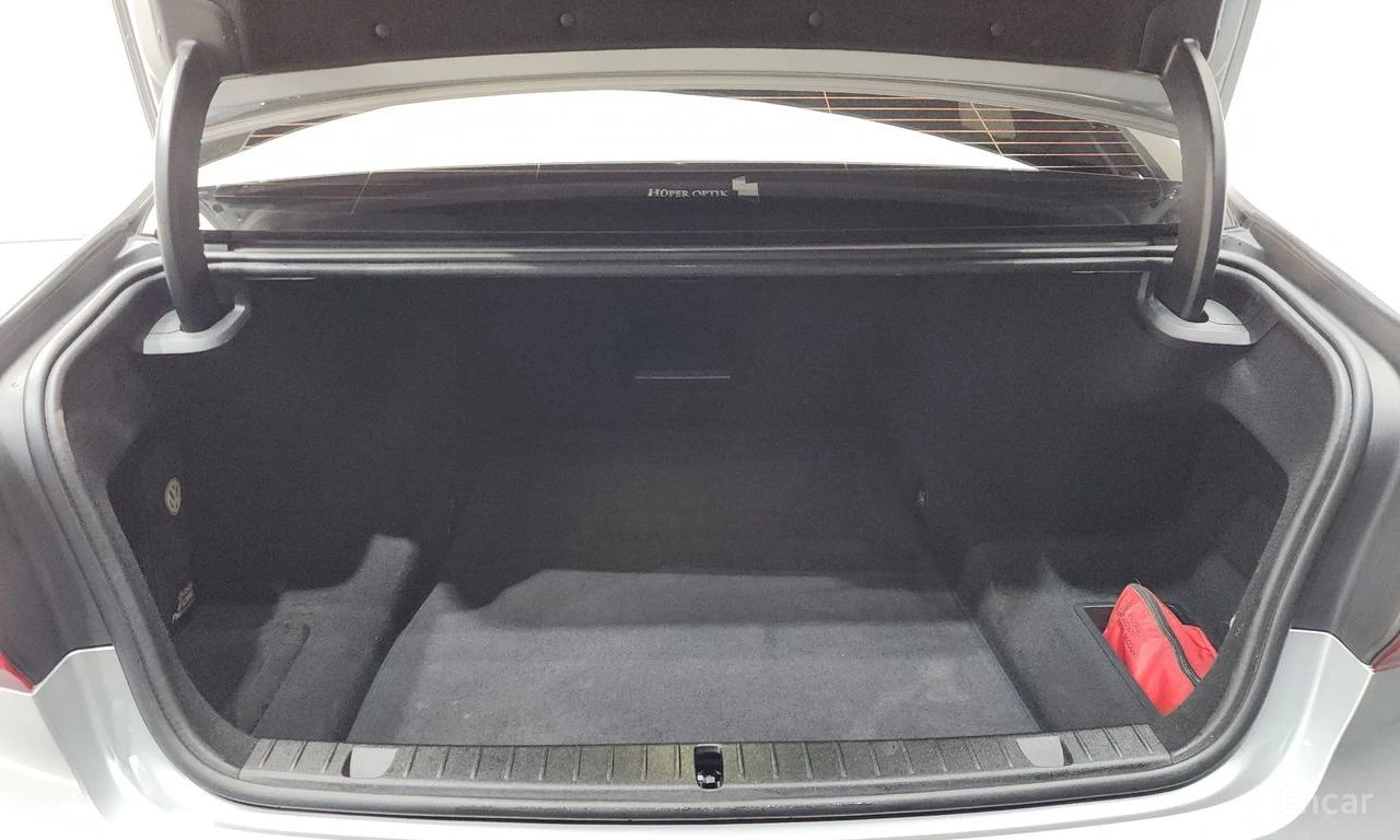 BMW 740 * ФИКСИРАНА ЦЕНА ДО БЪЛГАРИЯ * АВТОКРЕДИТ, снимка 17 - Автомобили и джипове - 55452383
