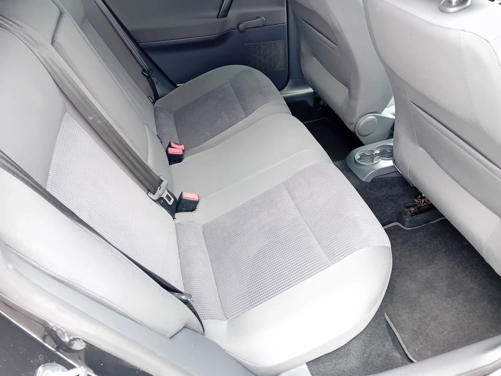 VW Polo 1.4 80k.sili, снимка 14 - Автомобили и джипове - 55838122