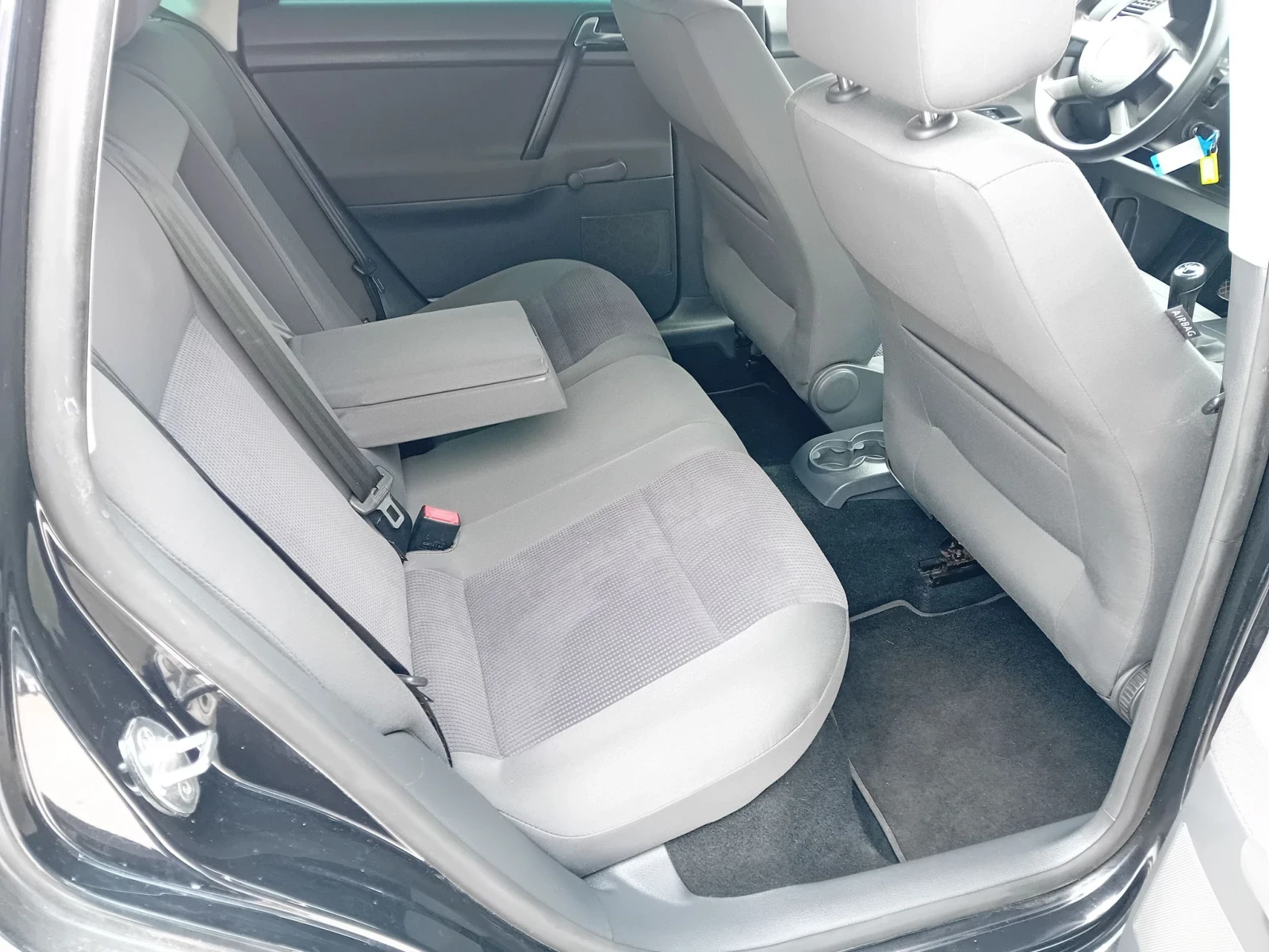 VW Polo 1.4 80k.sili, снимка 12 - Автомобили и джипове - 55838122