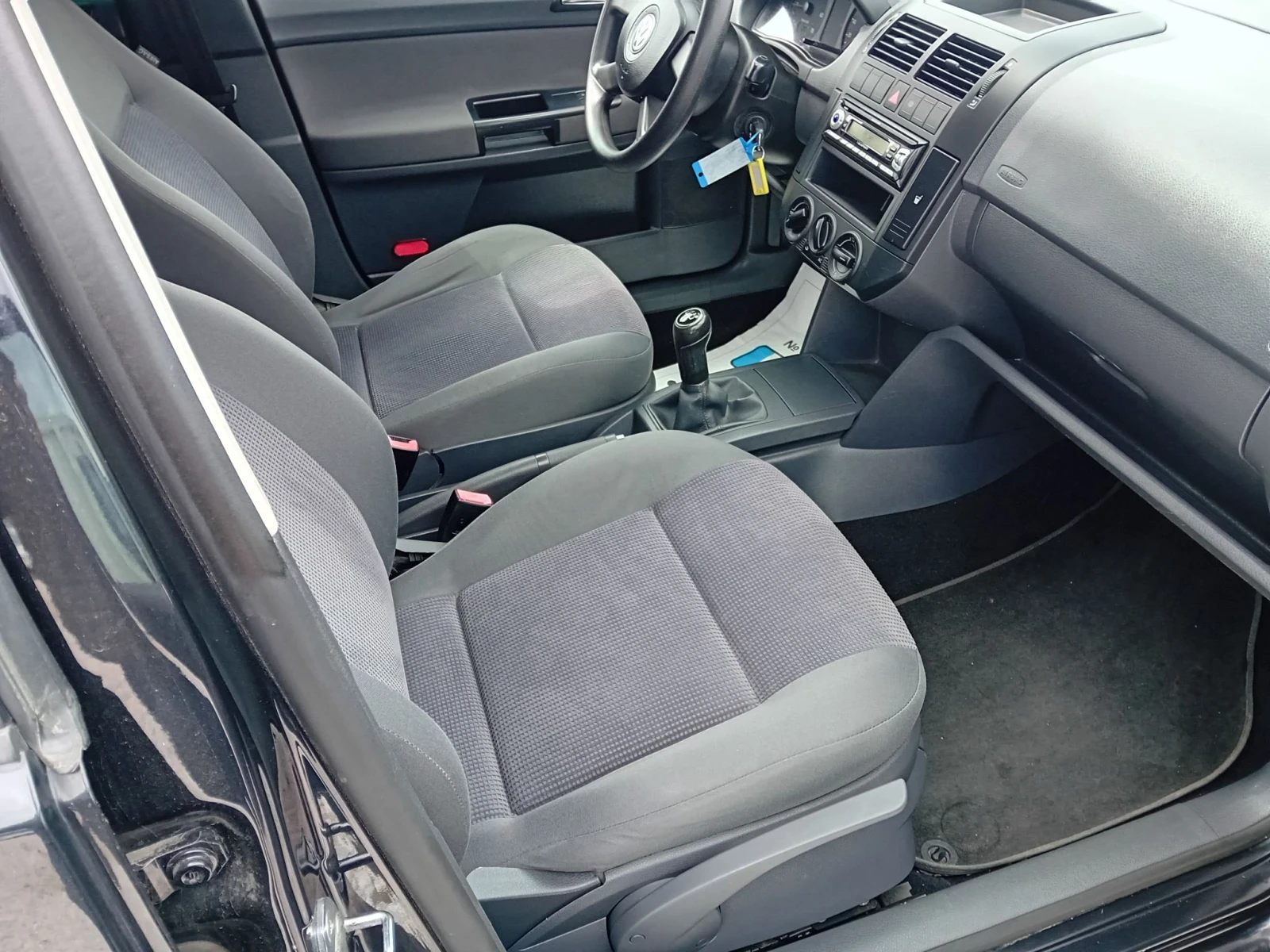 VW Polo 1.4 80k.sili, снимка 11 - Автомобили и джипове - 55838122