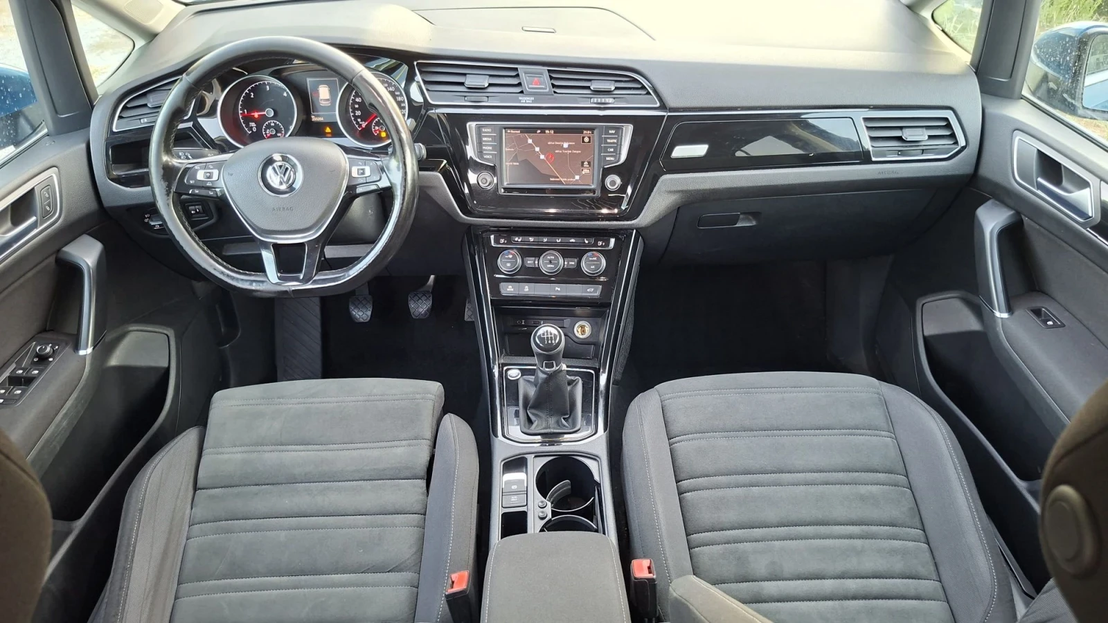 VW Touran 2.0TDI HILINE 6+ 1� 150�� | Mobile.bg � ����������� 10