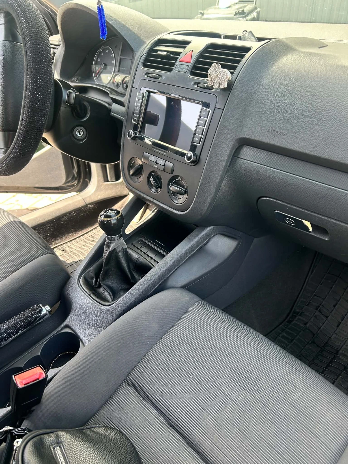 VW Golf 1.4 Бензин, снимка 6 - Автомобили и джипове - 56227220