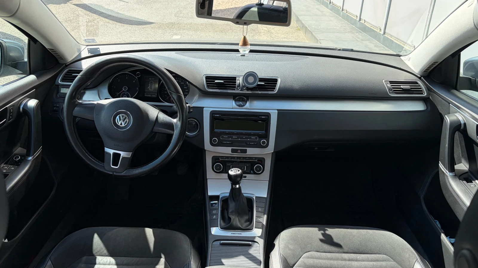 VW Passat b7, снимка 6 - Автомобили и джипове - 56271537