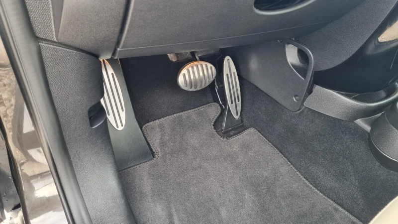 Mini Countryman 2.0SD Face ALL4 Autom Navi Panoramic Harman Kardon, снимка 12 - Автомобили и джипове - 52494496