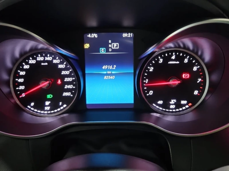 Mercedes-Benz GLC * 300 * CARFAX * БЕЗ ПЪРВОНАЧАЛНА ВНОСКА, снимка 9 - Автомобили и джипове - 52991969