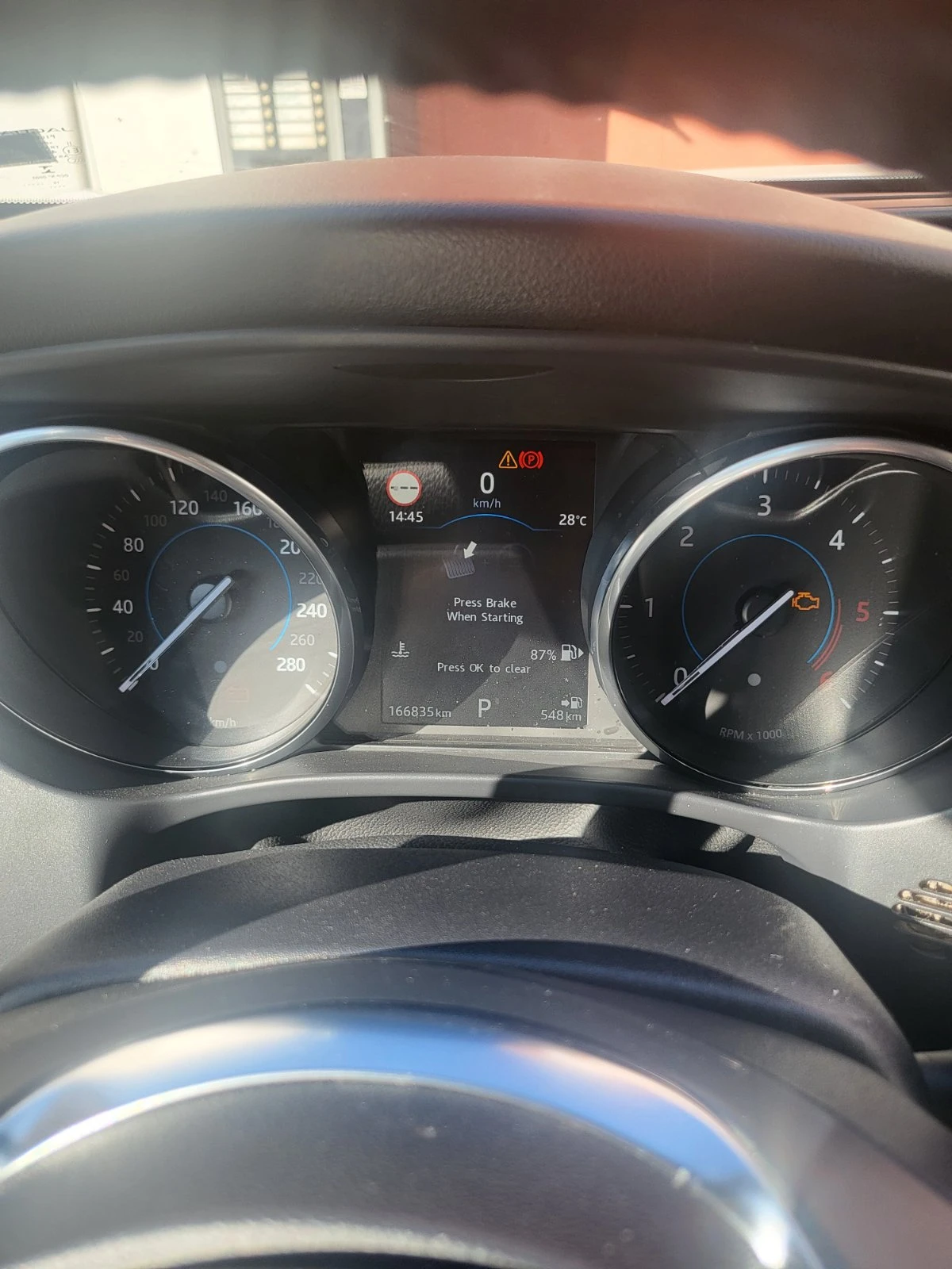 Jaguar F-PACE  - изображение 3