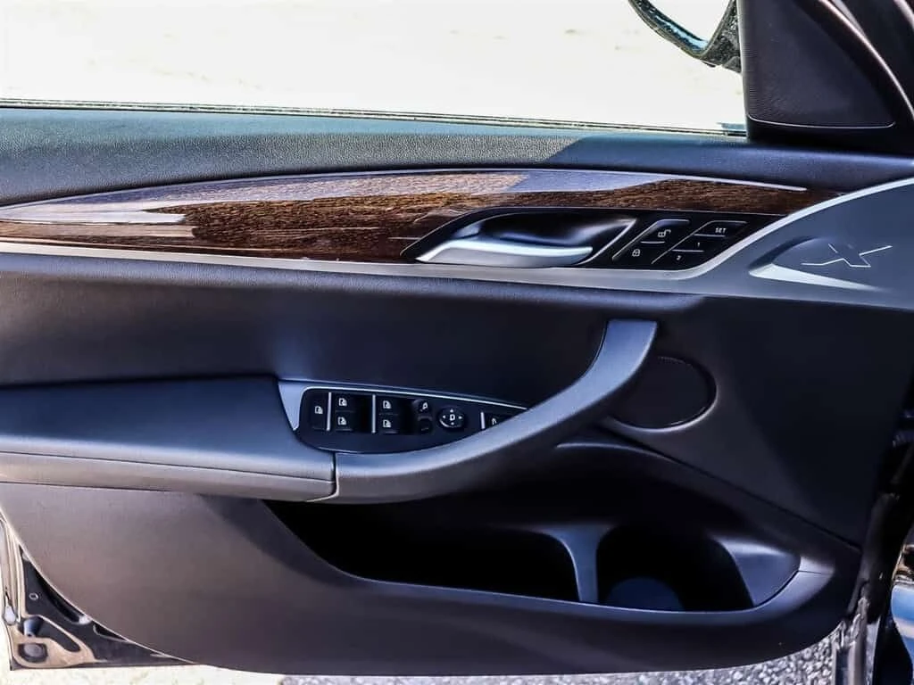 BMW X3 * xDrive30i Sports Activity Vehicle * CARFAX * ЦЕН, снимка 6 - Автомобили и джипове - 53935649