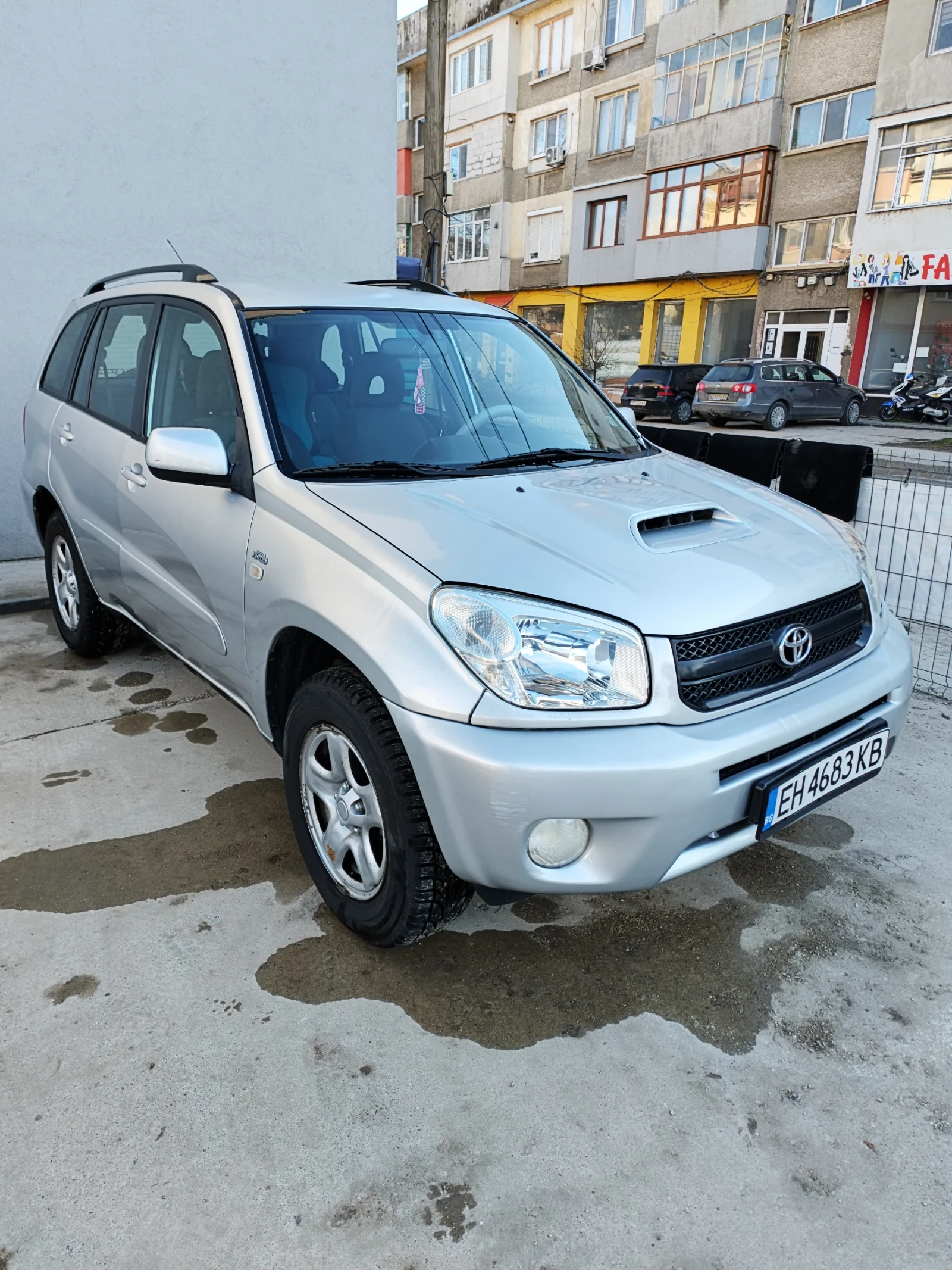 Toyota Rav4 2.0, снимка 2 - Автомобили и джипове - 54084250