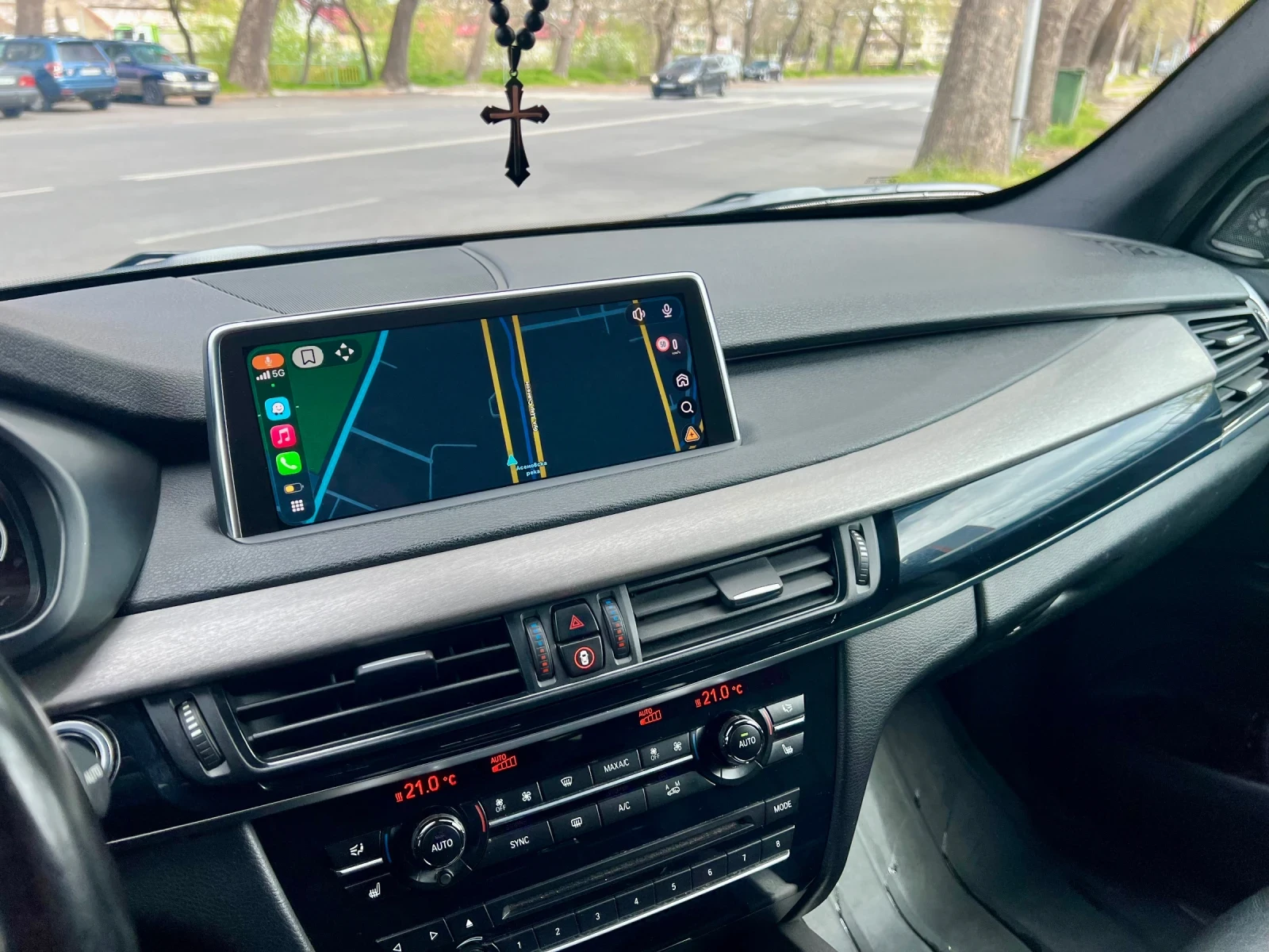 BMW X5 3.0D M-пакет, KeyLessGO, Head UP, снимка 10 - Автомобили и джипове - 54193504