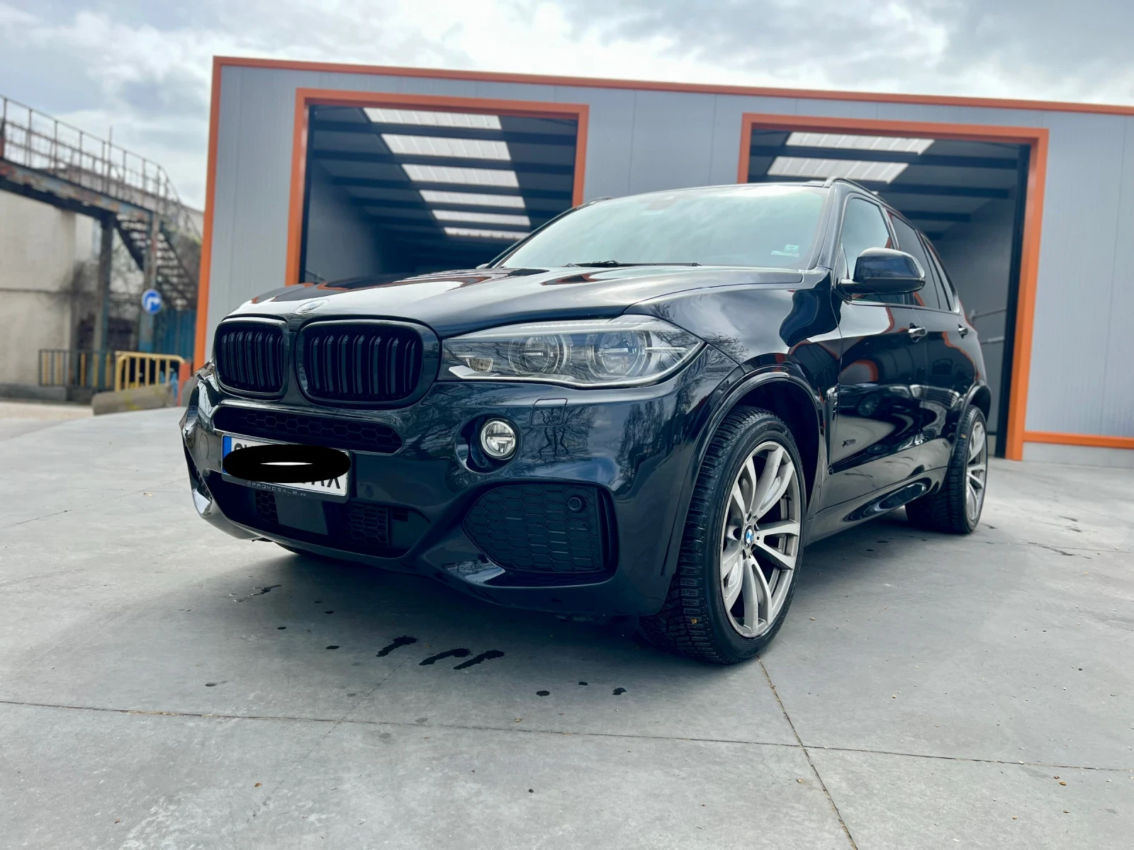 BMW X5 3.0D M-пакет, KeyLessGO, Head UP, снимка 6 - Автомобили и джипове - 54193504