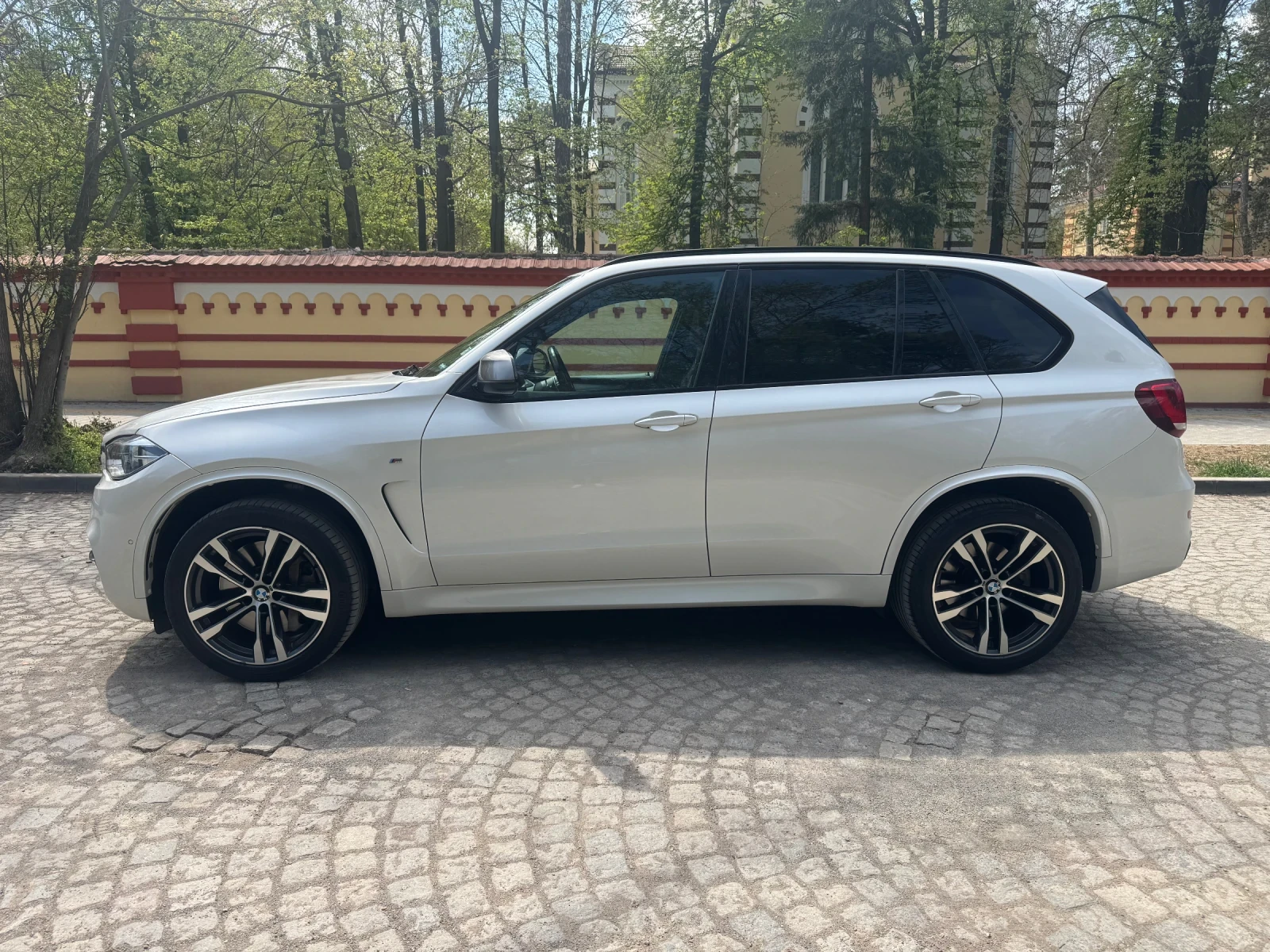 BMW X5 M50D, снимка 4 - Автомобили и джипове - 54256378