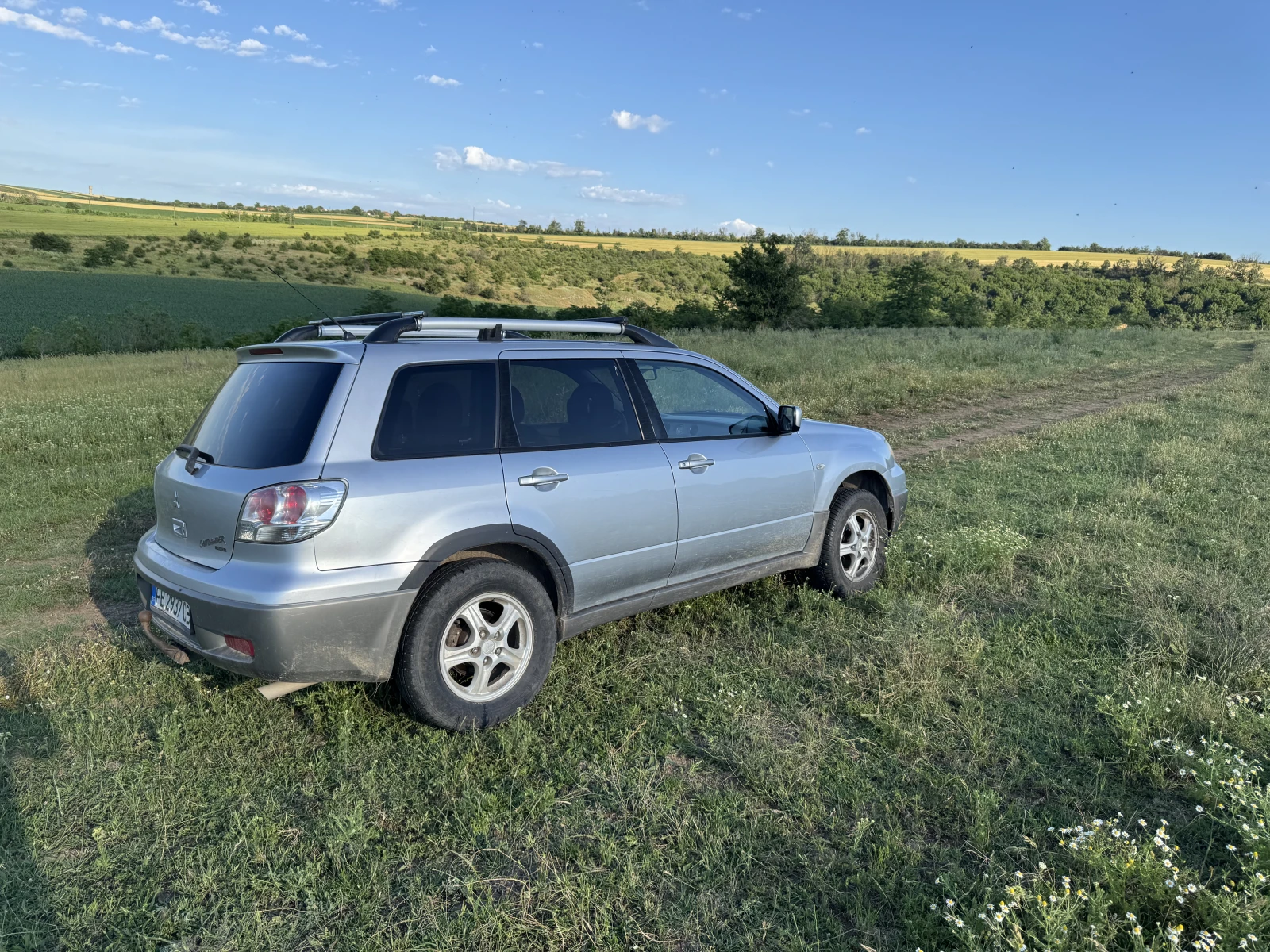 Mitsubishi Outlander 4WD, снимка 4 - Автомобили и джипове - 54949075