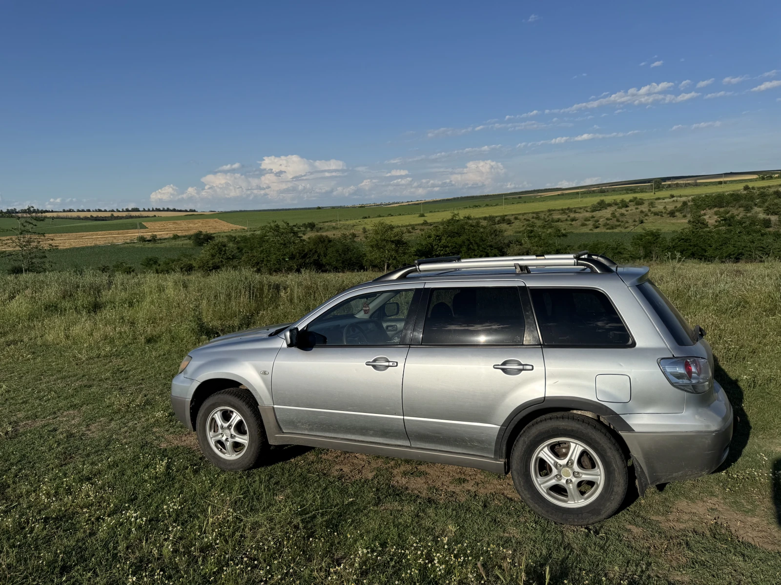 Mitsubishi Outlander 4WD, снимка 10 - Автомобили и джипове - 54949075