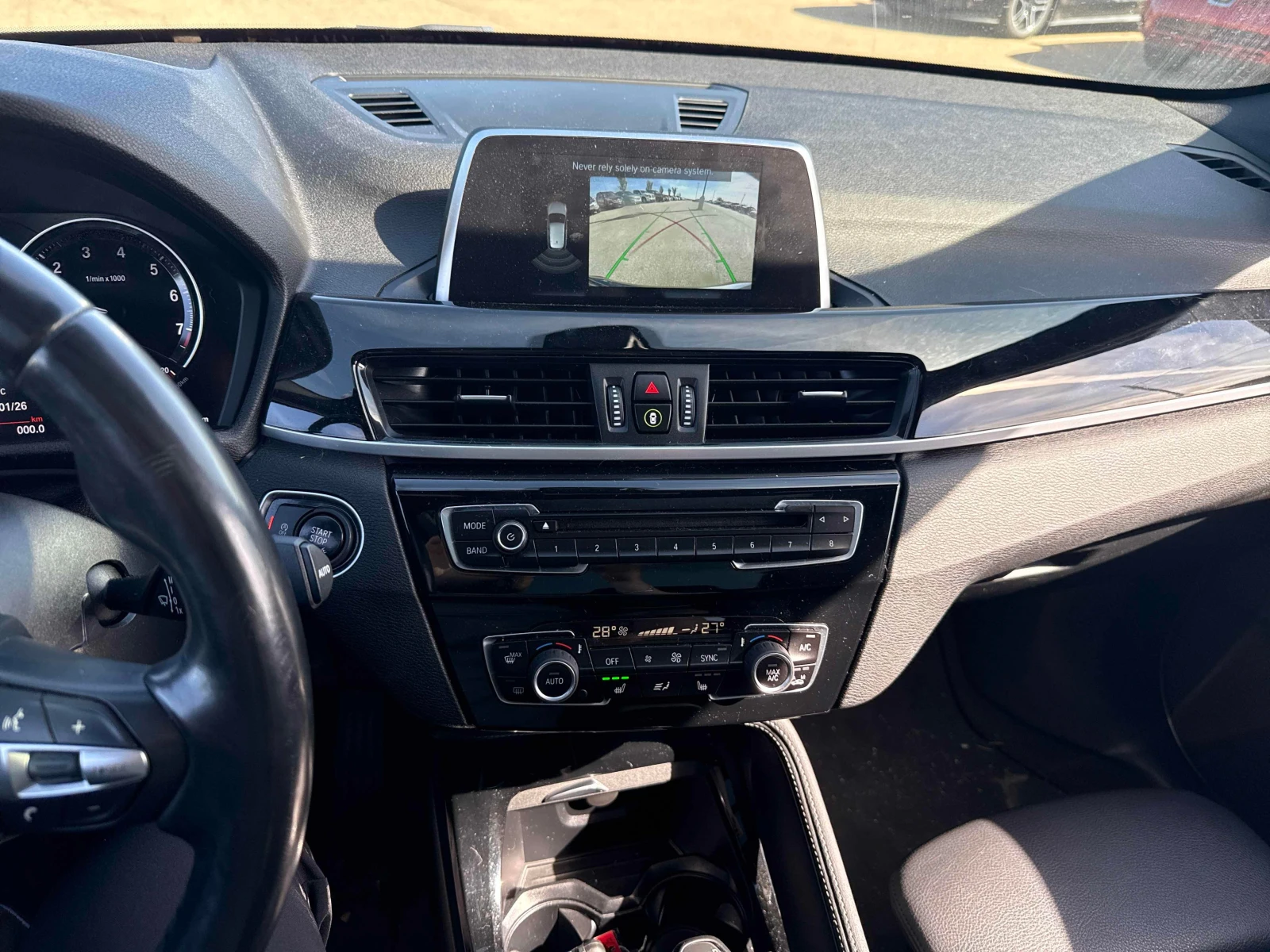 BMW X1 * xDrive28i * АВТОКРЕДИТ * ГЛАВНО ПРЕДСТАВИТЕЛСТВО, снимка 9 - Автомобили и джипове - 56026050