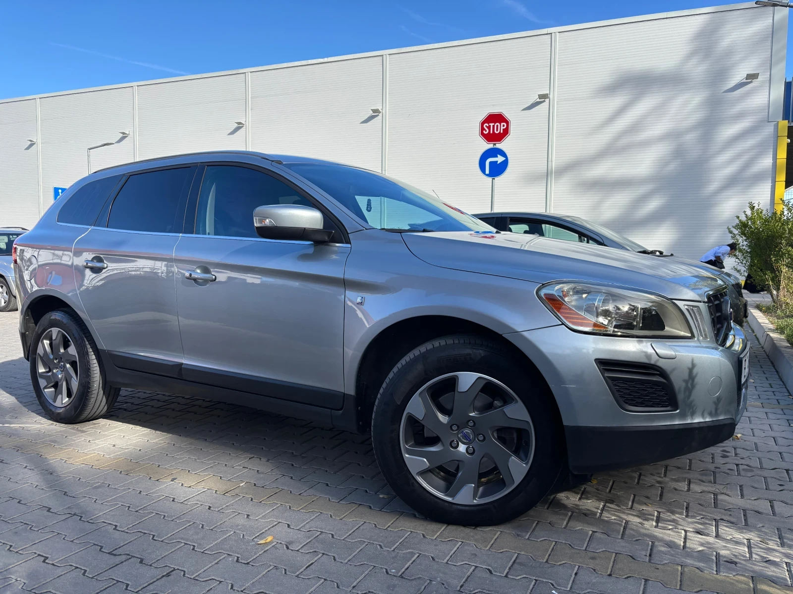 Volvo XC60 2.4D AWD OCEAN RACE, снимка 4 - Автомобили и джипове - 56300133