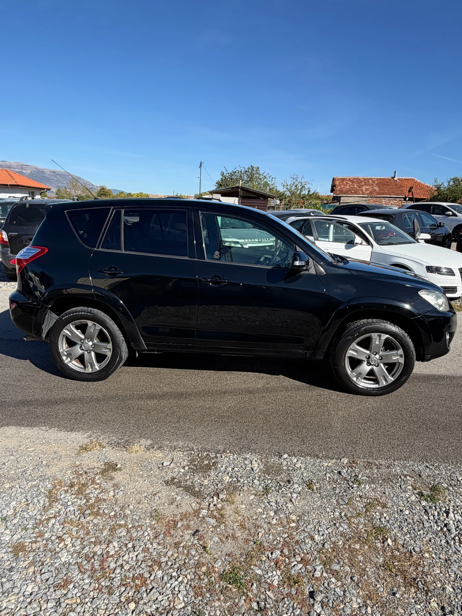 Toyota Rav4 2.2 D-4-D FULL, снимка 2 - Автомобили и джипове - 56340882