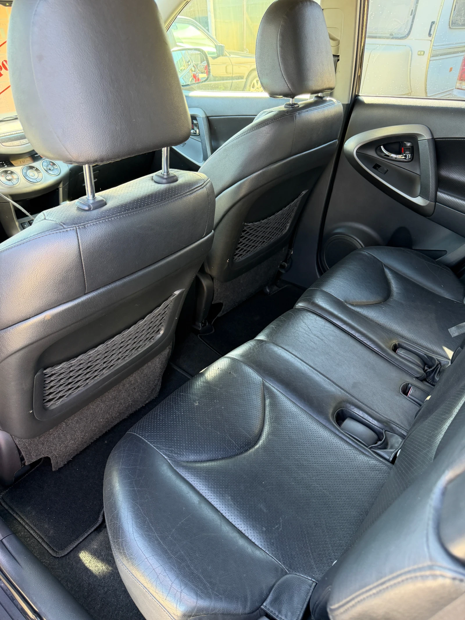 Toyota Rav4 2.2 D-4-D FULL, снимка 11 - Автомобили и джипове - 56340882