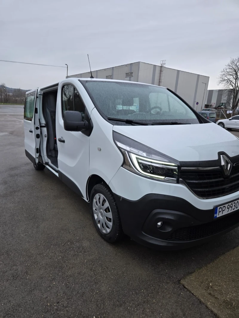 Renault Trafic 2.0, снимка 3 - Бусове и автобуси - 53508558