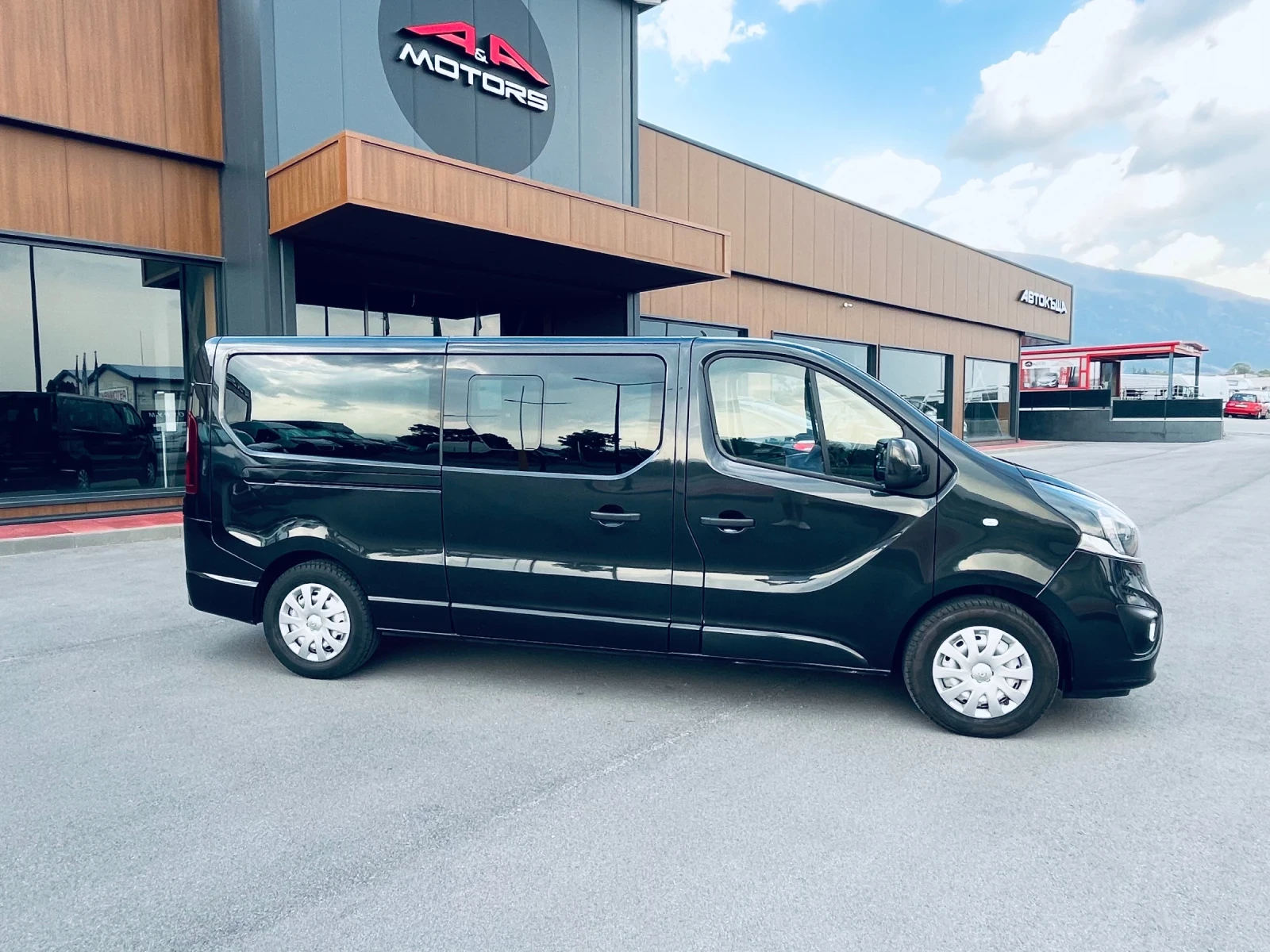 Renault Trafic 8-МЕСТА;ДЪЛГА БАЗА;КЛИМАТИК;НАВИГАЦИЯ;EURO-6;125 - изображение 6