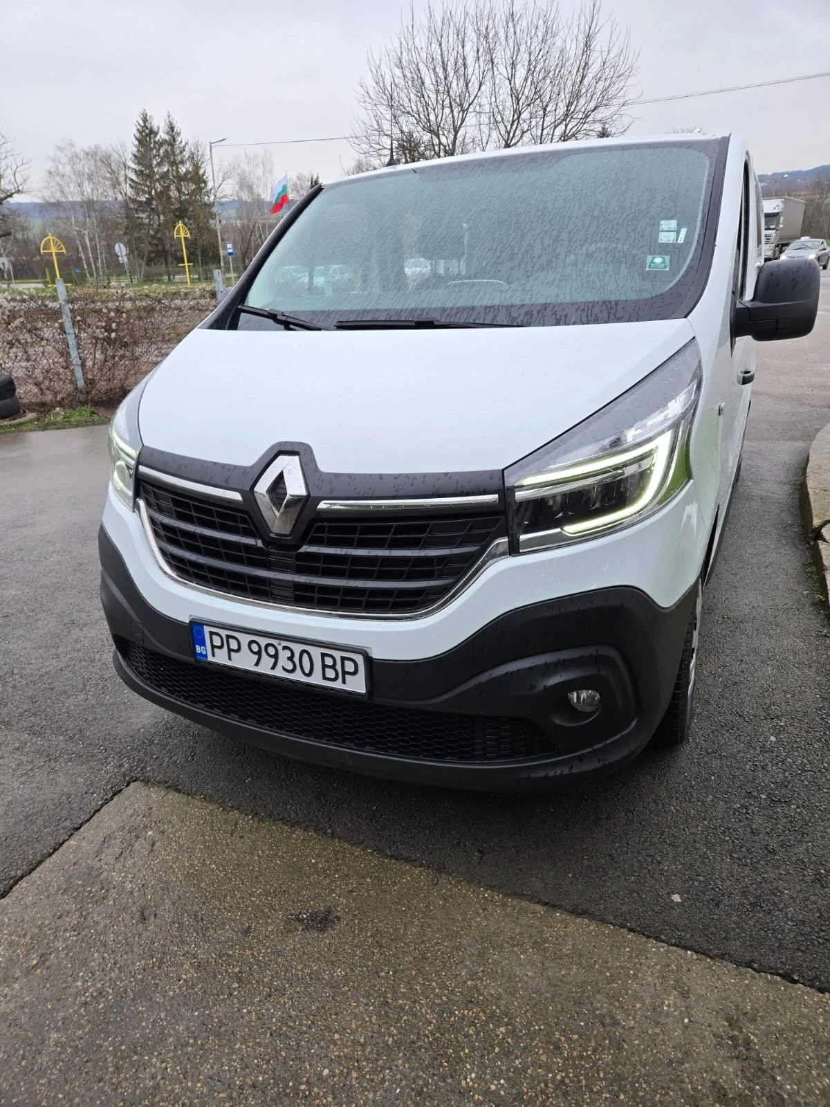 Renault Trafic 2.0 - изображение 2