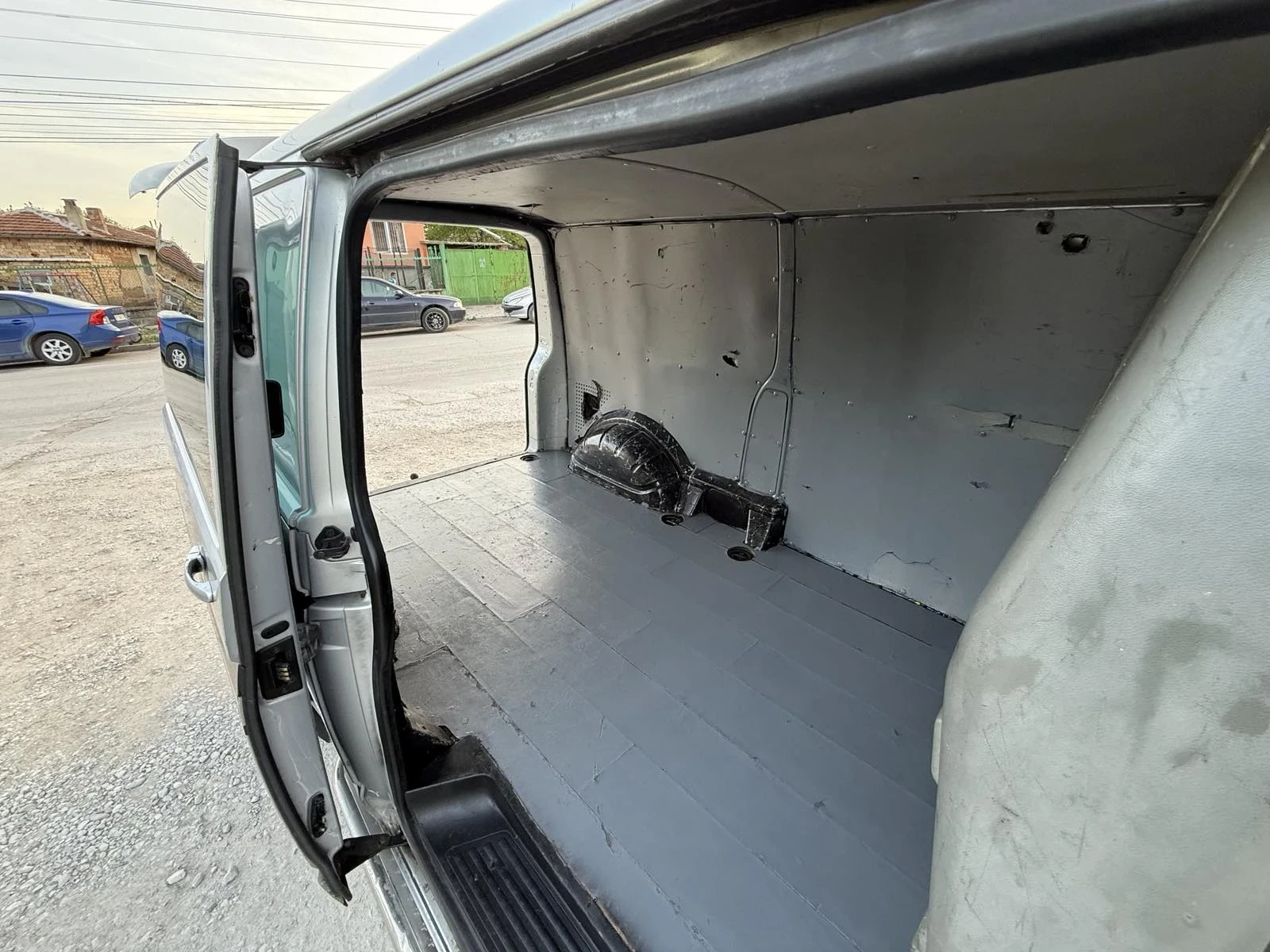 VW Transporter 2.5 TDI MAXI, снимка 13 - Бусове и автобуси - 54714506
